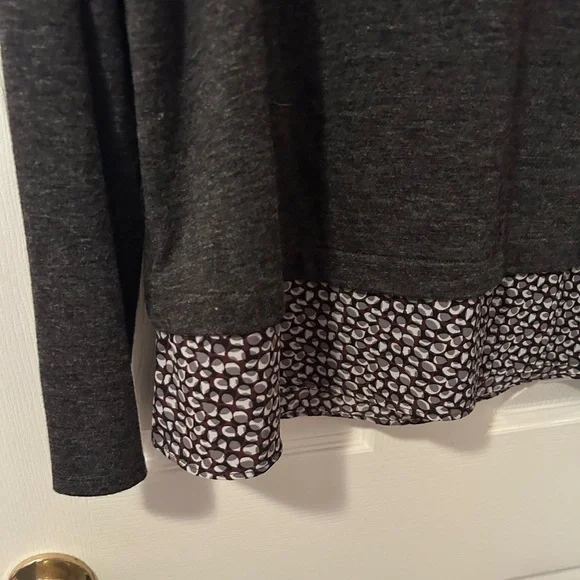 LOFT Sweater - Picture 6 of 13